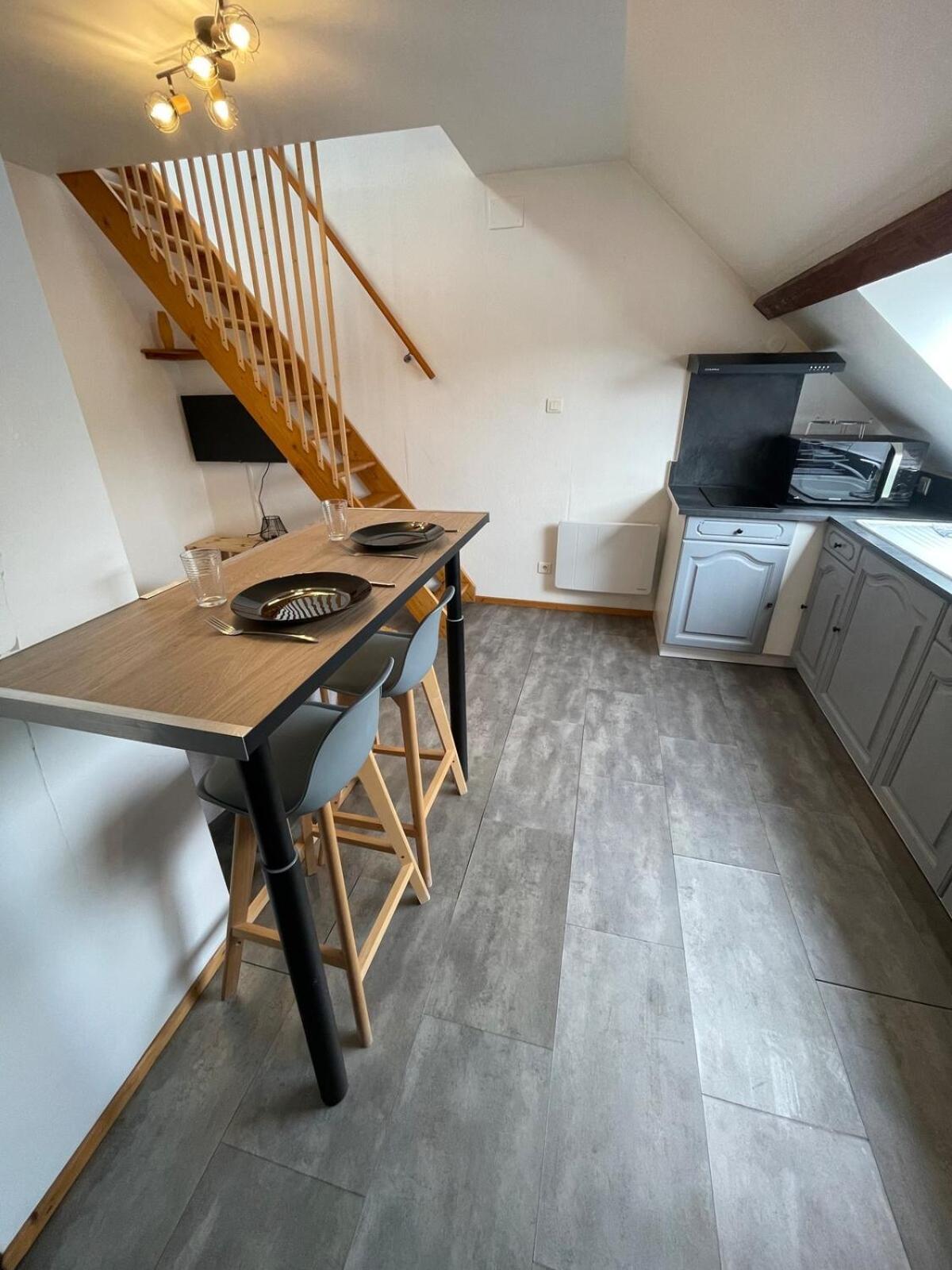 Superbe Studio A Proximite Du Centre-Ville Saint-Die-des-Vosges Luaran gambar